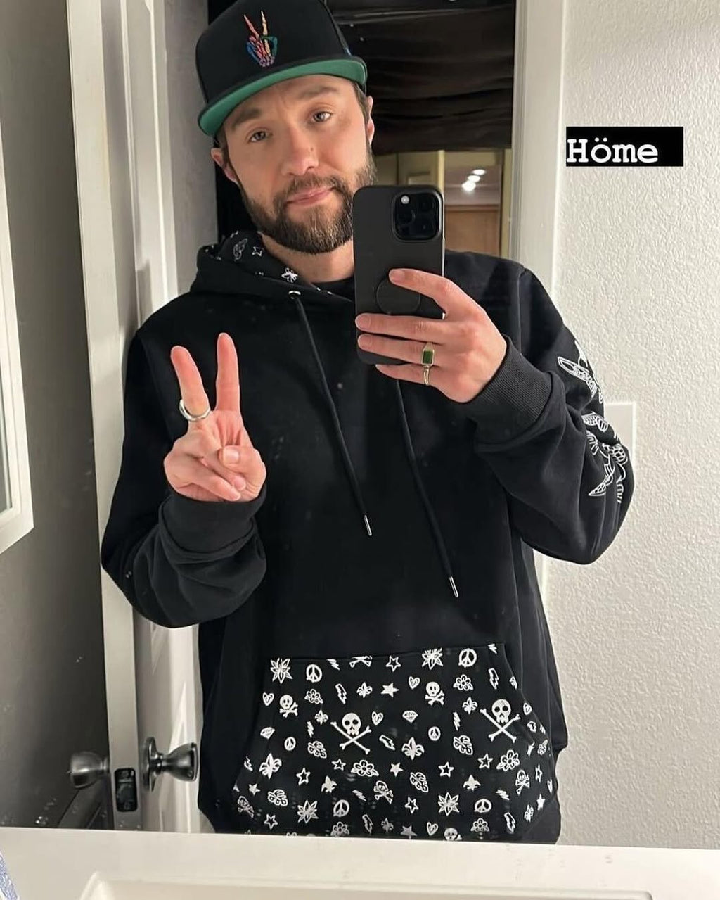 River Beats Sweatshirt - Swamp Creatures